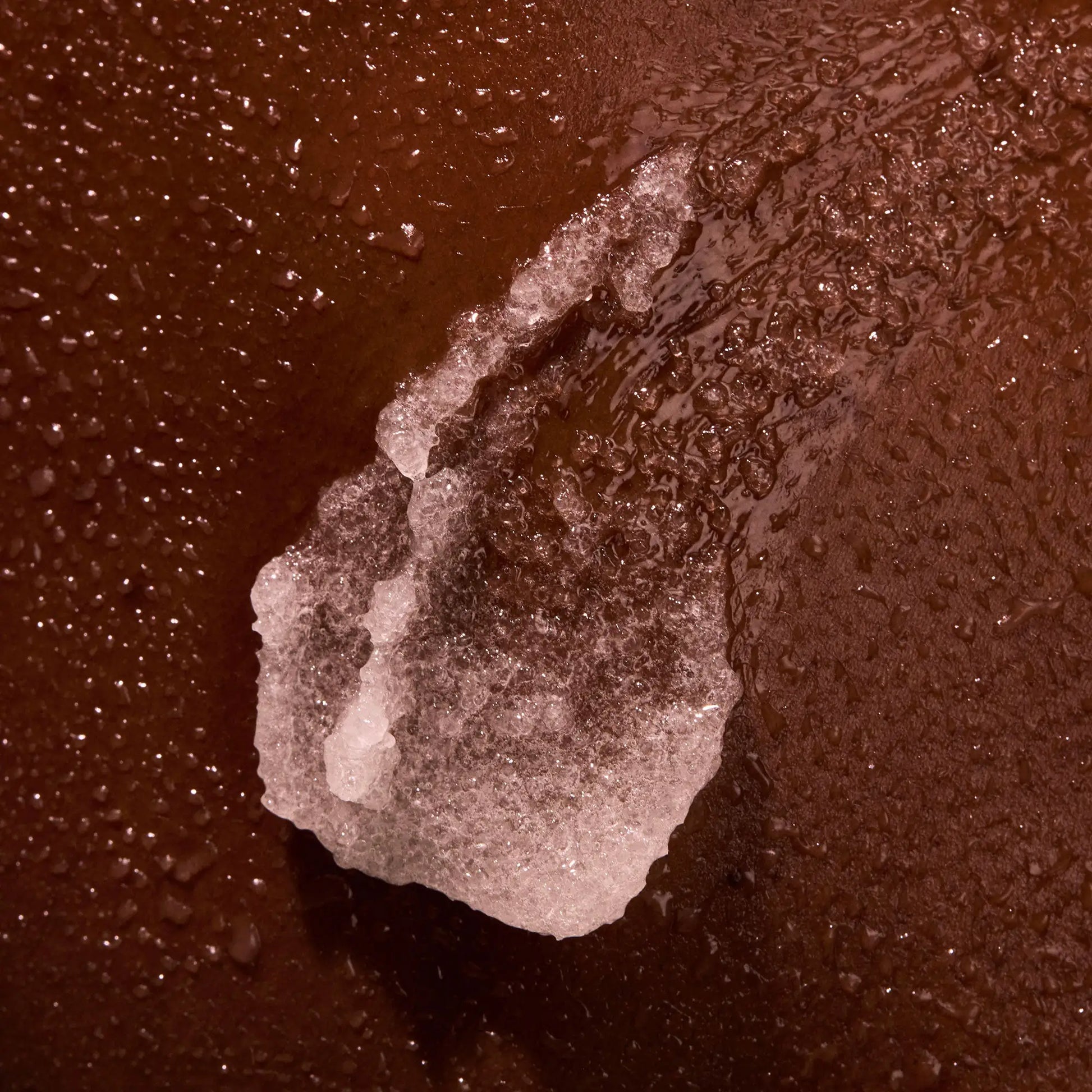 the-glow-getter-multi-oil-body-scrub-k8 NATR-40028-Alt-Image-TheGlowGetterMulti-OilBodyScrub-08.webp